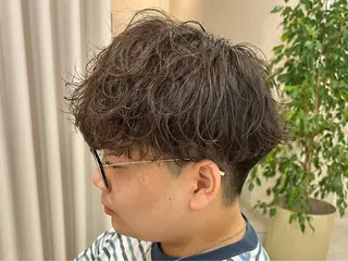 ショート センターパート 韓国ヘア・綾也のヘアスタイル