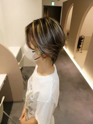 ショート カラー 佐野 えり奈のヘアスタイル