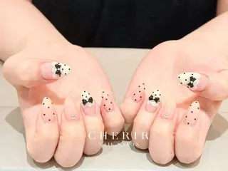 ネイル CHERIR Emiのネイルデザイン