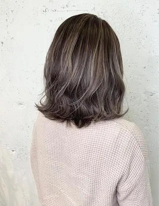 ミディアム カラー Froom🌻 村上夏菜のネイルデザイン