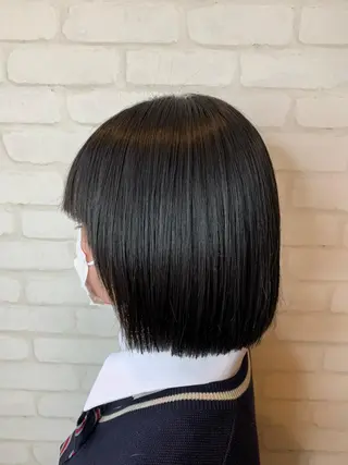 ミディアム 秋葉 万柚子のヘアスタイル