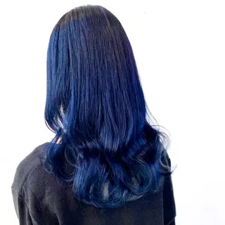 ミディアム カラー ウルフカット レイヤーカット上柿のヘアスタイル