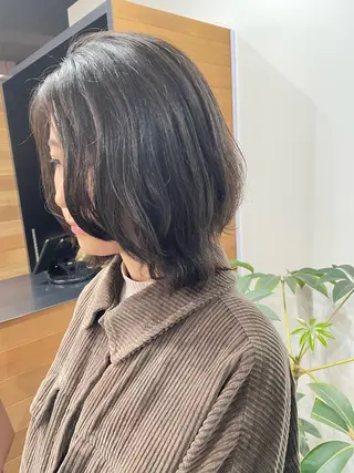ショート パーマ ミルクティー× グレージュMOMOのヘアスタイル