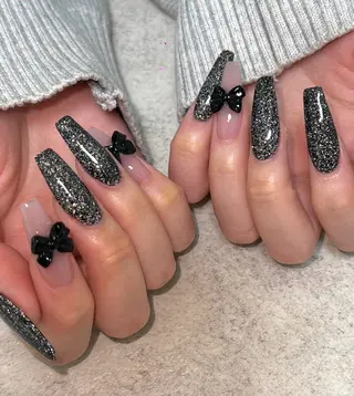 ネイル ネイルルーム チャームのネイルデザイン