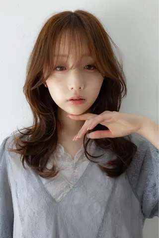 セミロング カラー 柔らかい艶暖色 レイヤー🫧姫汝のヘアスタイル