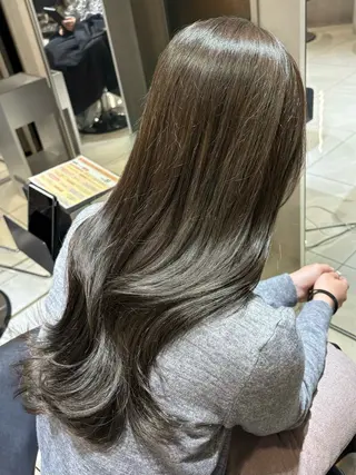 ロング ‎‎🤍艶髪 × 透明感カラー│フウカのヘアスタイル