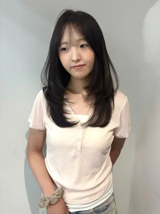 ロング 'AXIS suaのヘアスタイル