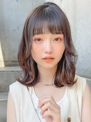 ミディアム レイヤーカット 小山 悠のヘアスタイル