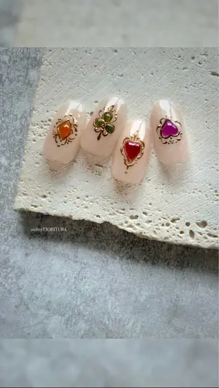 ネイル FIORITURA Maikoのネイルデザイン