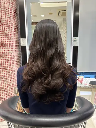 セミロング パーマ 韓国っぽ水光肌カラー マンツーマン🫧なおのヘアスタイル