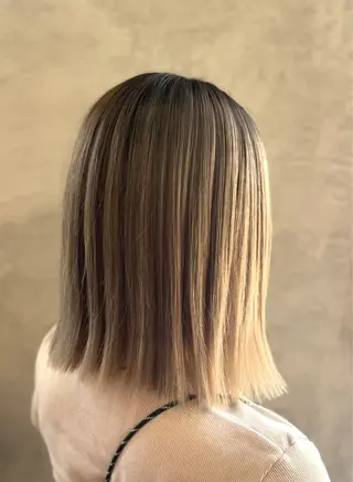 ミディアム カラー ブリーチなしWカラー 🌷宮部楓奈のヘアスタイル