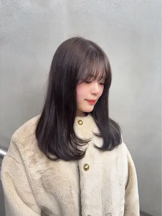 セミロング 髪質改善カラー/ モトタニのヘアスタイル