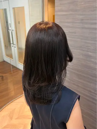 ミディアム 莉世 /大阪梅田のヘアスタイル