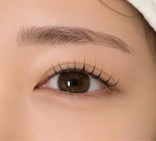 マツエク・マツパ 𝑯𝑰𝑵𝑨🎀 Felice越谷のマツエク・マツパデザイン