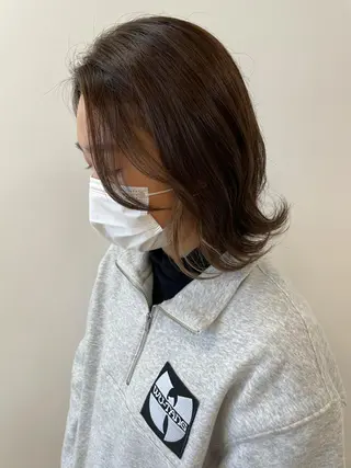 ミディアム カラー 顔まわりカット✄ ベージュカラー🧸のヘアスタイル