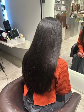 セミロング 髪質改善ストレート 中林優太のヘアスタイル