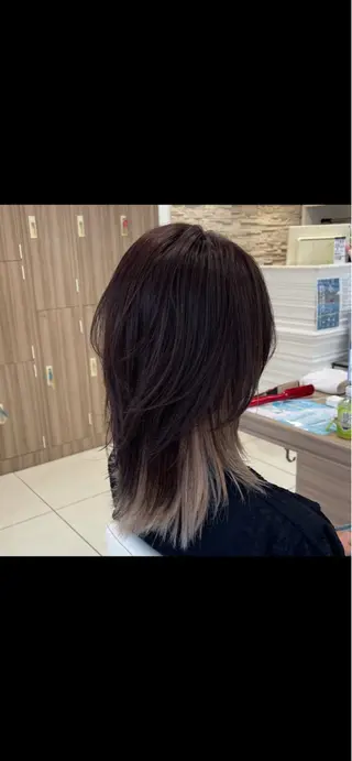 セミロング 藤原 亜美🤍のヘアスタイル