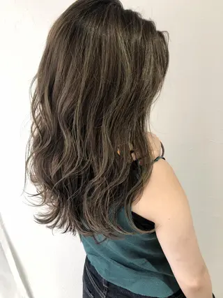 カラー 夜23時まで予約🉑 reverieあきらのヘアスタイル