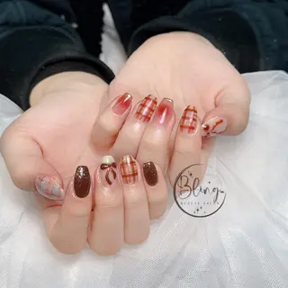 セミロング 波 なみのネイルデザイン