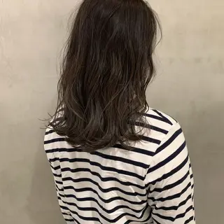 セミロング カラー アンニュイヘア🪽 ayumiのヘアスタイル