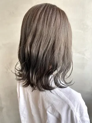 ミディアム カラー ヘアアレンジ ネイル マツエク・マツパ 夜23時まで予約🉑 reverieあきらのヘアスタイル