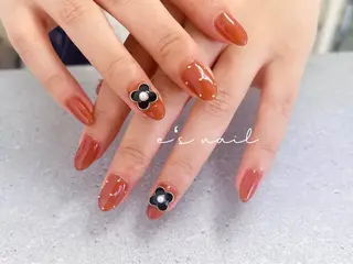 ネイル e’s nail Lumièreのネイルデザイン