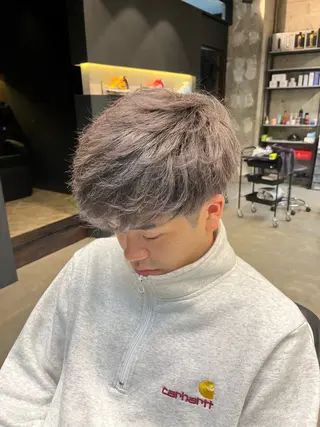ショート カラー 佐々木 渉のヘアスタイル