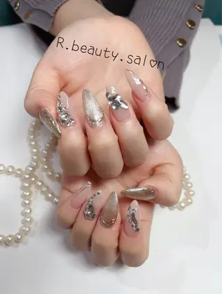 ネイル R.beauty サロンのネイルデザイン