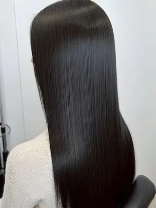 ロング MIO🍎ハイトーン /透明感カラーのヘアスタイル