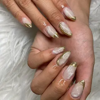 ミディアム ネイル Y. Sのネイルデザイン