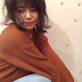 ミディアム カラー 市川 千夏のヘアスタイル