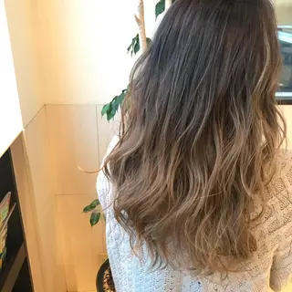 ロング カラー Oopsレイヤー 加藤澄都のヘアスタイル