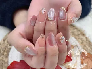 ネイル Nail Salon To Beのネイルデザイン