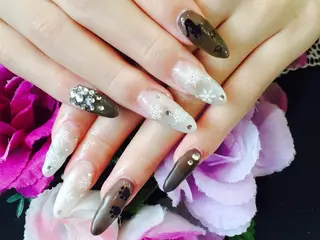 セミロング Sincerely シンシアリー🌈のネイルデザイン