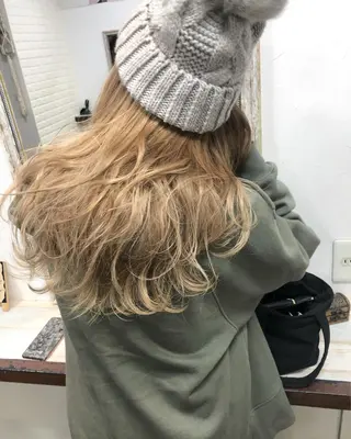 セミロング カラー famille ファミーユのヘアスタイル