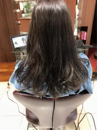 セミロング カラー EARTH 志木店のヘアスタイル