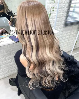 ロング カラー にしき さんのヘアスタイル