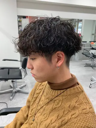 ショート カラー パーマ メンズ パーマ支持率No.1 ❤️🔥安成弾のヘアスタイル