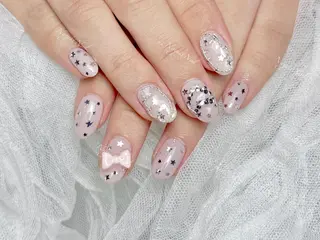 ネイル 🦋 Queenieのネイルデザイン