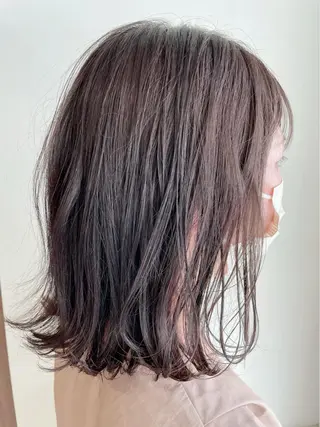 ミディアム カラー 《インナーカラー》 YAMADAのヘアスタイル
