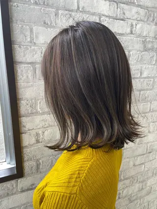 ミディアム カラー Oopsレイヤー 加藤澄都のヘアスタイル