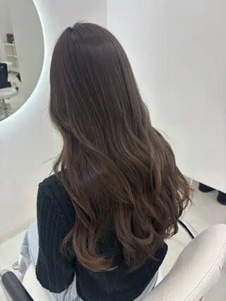ロング カラー 【aini天王寺】 𝐚𝐢𝐫𝐢✂︎のヘアスタイル