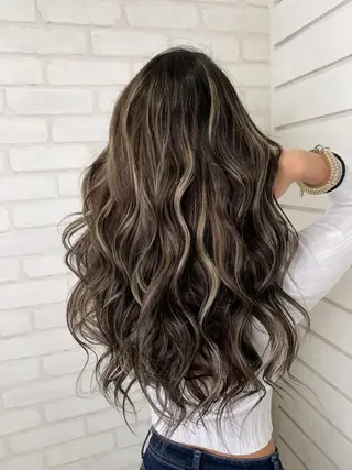 ロング 穐田 司樹のヘアスタイル