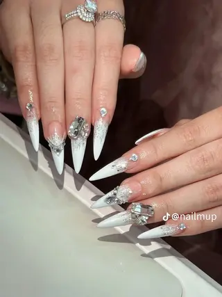 ネイル Dyo Nail_Royalのネイルデザイン
