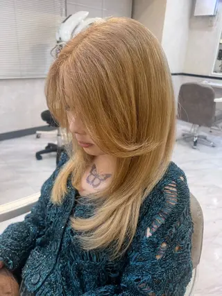 セミロング カラー 大人デザイン 🍃MORIKA🍃のヘアスタイル