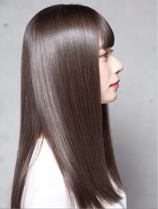 ロング パーマ 韓国×艶ハイトーンが かわいい✨️リオ🍒のヘアスタイル
