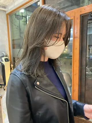 ミディアム 金子 歩実のヘアスタイル