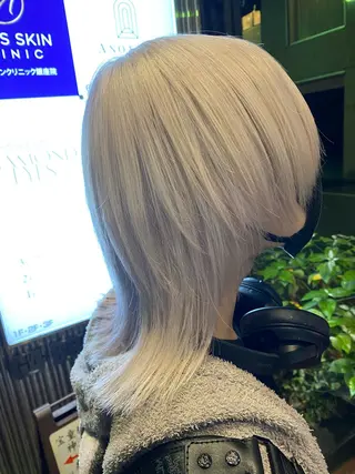 ショート 🩵ブリーチと ブリーチ矯正の人🩵のヘアスタイル