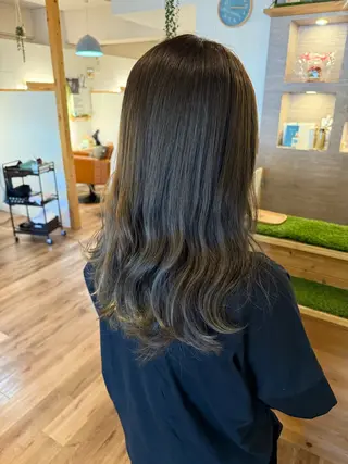 ロング カラー 竹内 麻乃のヘアスタイル