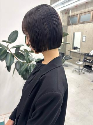 ショート カラー ひかり/ボブ/レイヤ ー/切りっぱなしのヘアスタイル